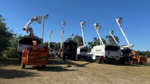 Comparing the US Aerial Lift Market Leaders Altec, Versalift, and AxionLift